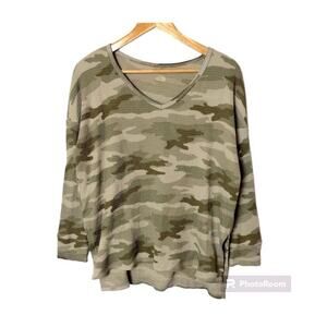 American Eagle Camouflage Thermal Shirt Women’s Oversized Small Soft Stretch